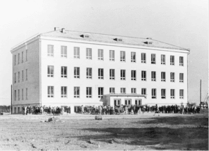 Esimene koolihoone Tamsalus