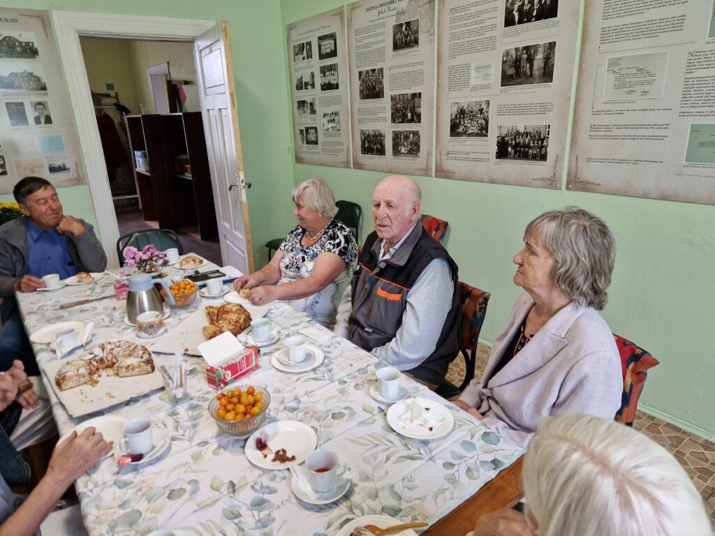 11.09.2024 Murtud Rukkilille Ühenduse liikmed ja Porkuni koolilapsed Tamsalu muuseumis