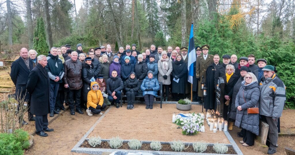 Mälestuskivi avamine Tõrma kalmistul Virumaa kuulsamale metsavennale Ruuben Lamburile ja järgnev koosviibimine Avispeal Liivaoja talus