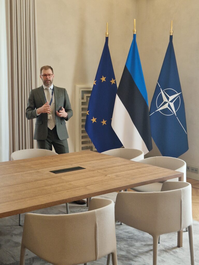 Tamsalu muuseumisõbrad pealinnas: visiit Postimehe majja jaRüütelkonna hoonesse