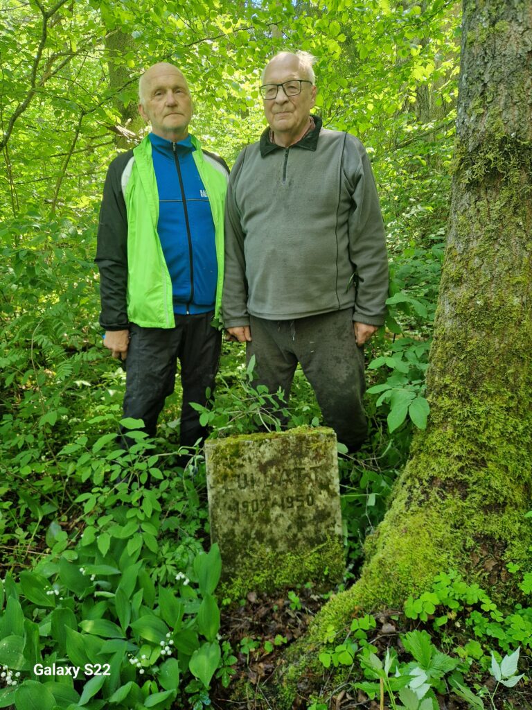 Leinapäeva eelne mälestusretk Lui Lätti mälestuskivi juurde